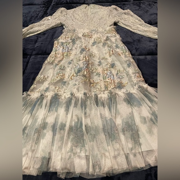 Elegant Girl’s Sugar Pageant Sage, Blue, Gold Beaded Lace Dress 12-14 - Picture 14 of 16